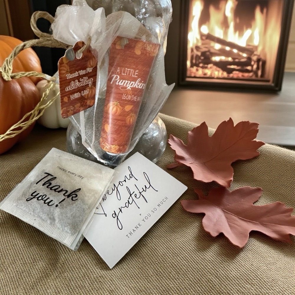 Gift Bags "Welcome Pumpkin Patch" With Cinnamon Tea & Pumpkin Scented Lotion - Picture 3 of 4